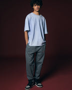 Calça jogging com nervura frontal.