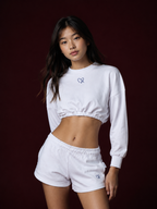 Conjunto deportivo crop con sudadera y shorts