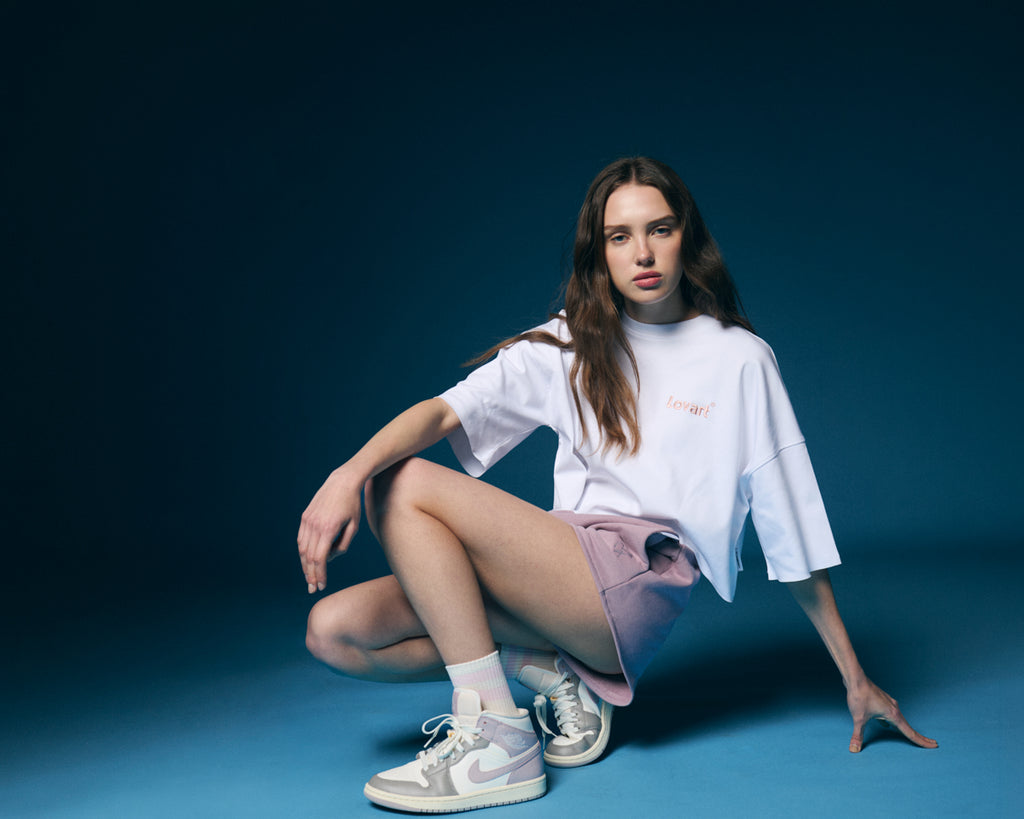Camiseta blanca crop cerezas