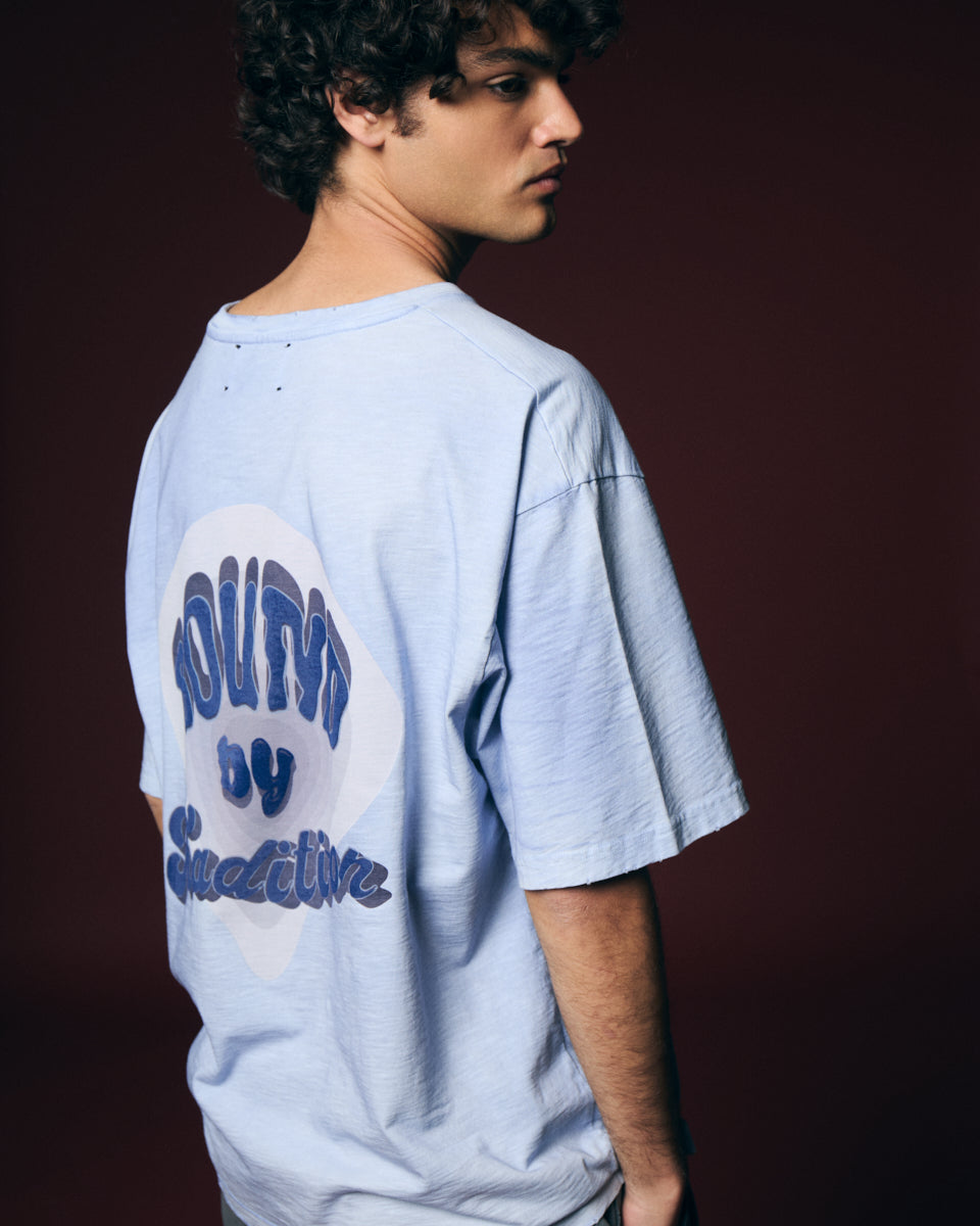 T-shirt azul spray