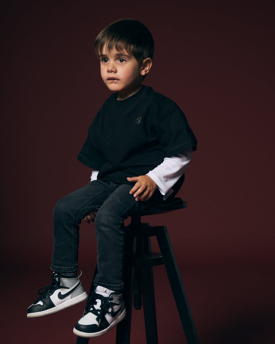T-Shirt infantil negra LA