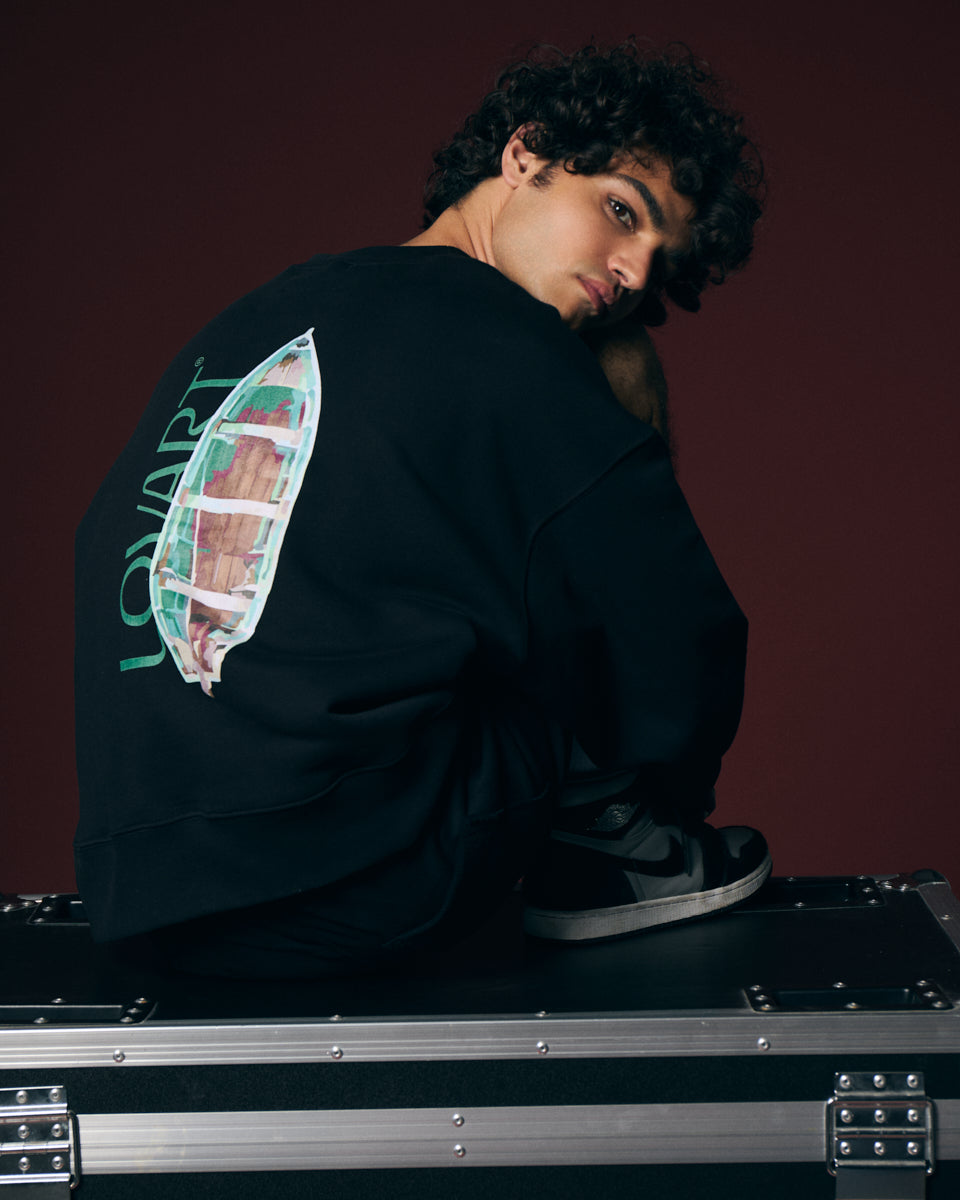 Sudadera negra barco