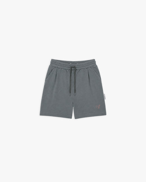 Bermuda jogging con bordado.